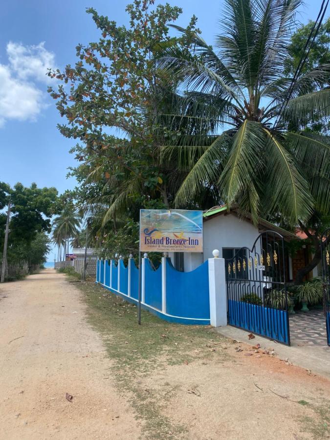 Island Breeze Inn นิลาเวลี ภายนอก รูปภาพ